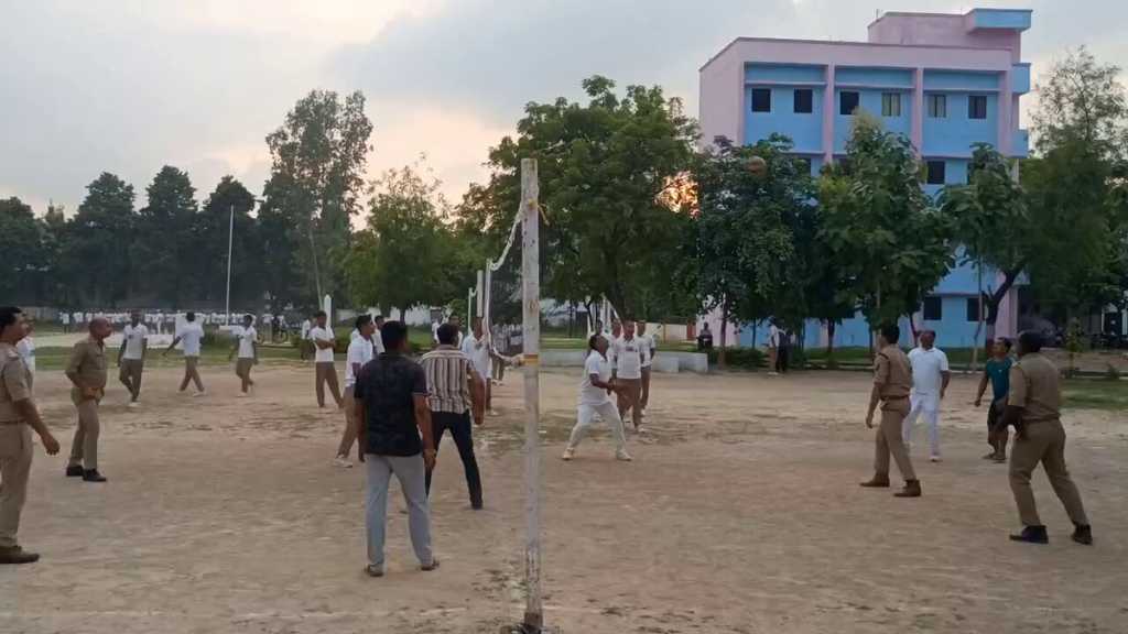 भदोही : पुलिस लाइन ज्ञानपुर में रिक्रूट आरक्षियों को बहुआयामी प्रशिक्षण