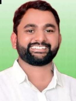 नवाबगंज द्वितीय से जिला पंचायत चुनाव मैदान में उतरे सपा नेता प्रदीप यादव