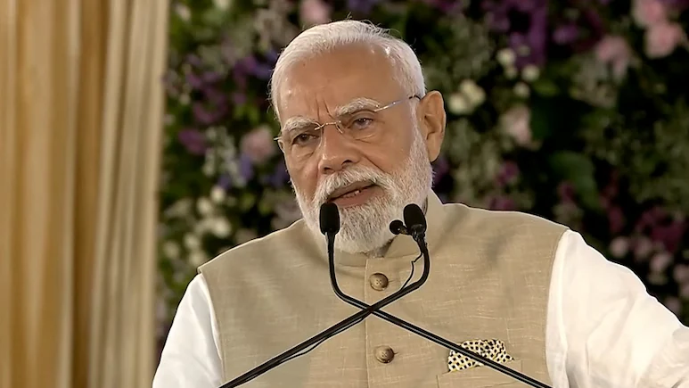 यार हो तो जापान जैसा... दोस्ती क्या होती है, पीएम मोदी ने टैरिफ पर अड़े ट्रंप को गुजरात से बताया