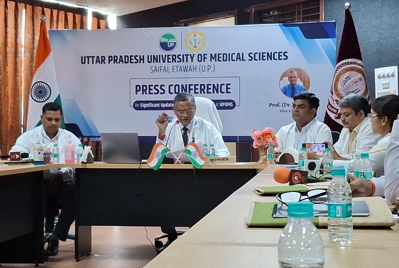 इटावा के महामंडलेश्वर शिवम महाराज को मिला सार्क इंटनेशनल गौरव सम्मान इटावा के महामंडलेश्वर शिवम महाराज को मिला सार्क इंटनेशनल गौरव सम्मान