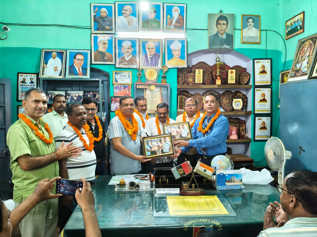 कठिन मेहनत एवं लगन से लक्ष्य को हासिल करें-आर.पी.एफ. कमिश्नर मुनव्वर खान कठिन मेहनत एवं लगन से लक्ष्य को हासिल करें-आर.पी.एफ. कमिश्नर मुनव्वर खान