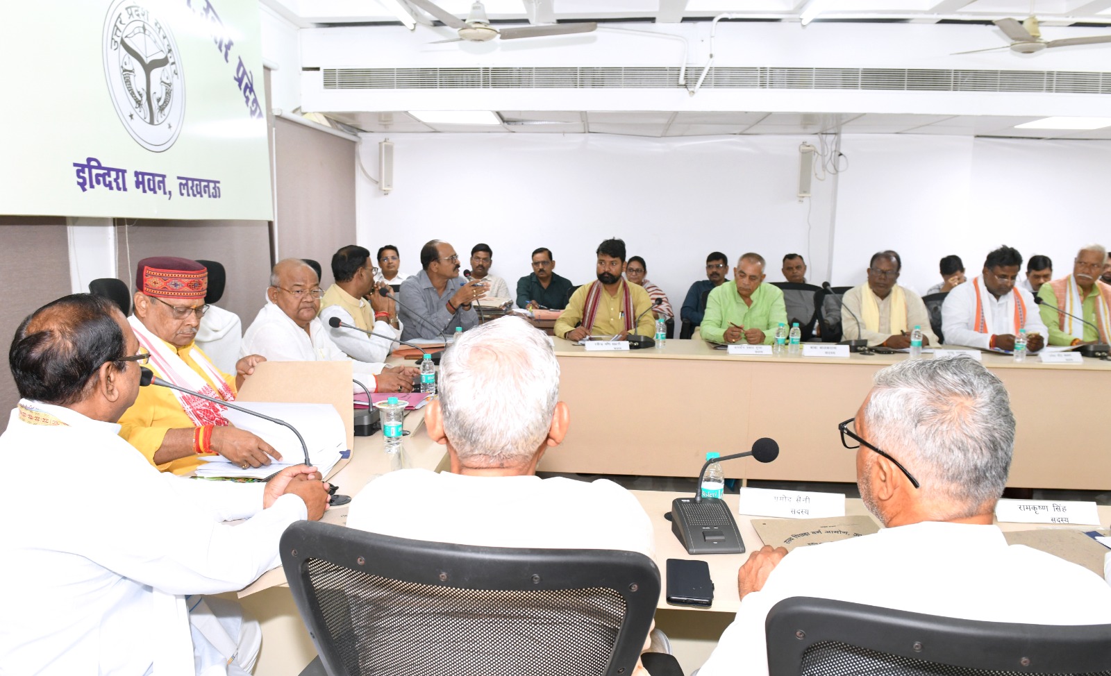 पिछड़ा वर्ग आयोग की बैठक में अहम फैसले- शोध संस्थान, निःशुल्क कोचिंग सेंटर और नया आयोग भवन होगा स्थापित