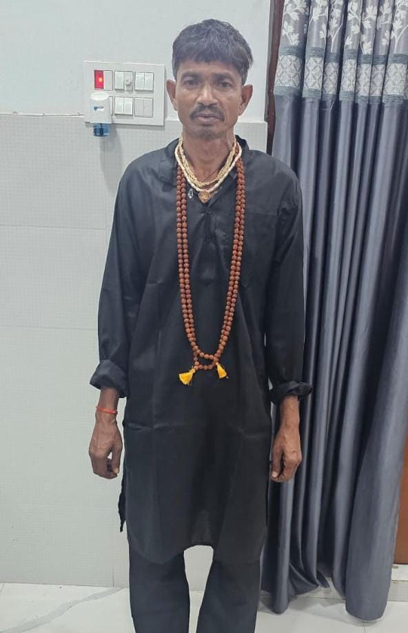 प्रयागराज में काला जादू के नाम पर हत्या कांड का खुलासा, करैली पुलिस ने वांछित अभियुक्त मुन्ना लाल को दबोचा प्रयागराज में काला जादू के नाम पर हत्या कांड का खुलासा, करैली पुलिस ने वांछित अभियुक्त मुन्ना लाल को दबोचा