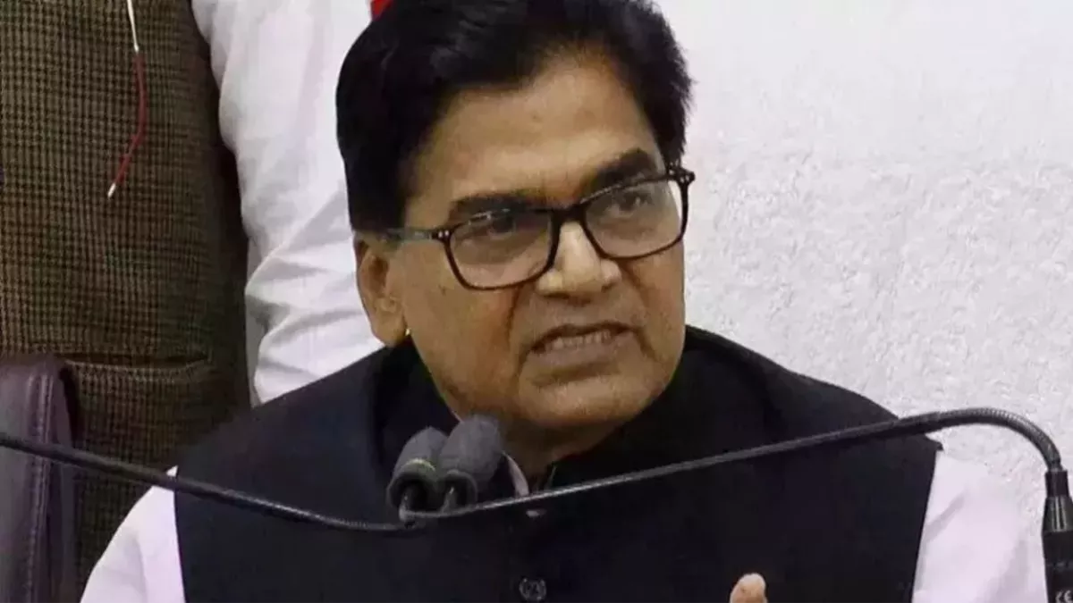 ट्रंप टैरिफ के मुद्दे पर सपा ने केंद्र सरकार को घेरा, रामगोपाल ने लगाए आरोप ट्रंप टैरिफ के मुद्दे पर सपा ने केंद्र सरकार को घेरा, रामगोपाल ने लगाए आरोप