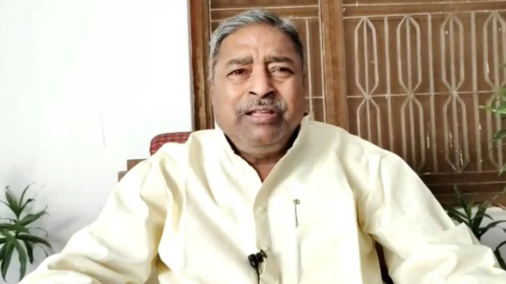 संभल की रिपोर्ट पर बोले विनय कटियार-  कुछ अल्लाह मियांओं ने इधर-उधर किया है तो उन्हें ठीक कर दिया जाएगा और कुछ ठीक हो भी गये हैं.