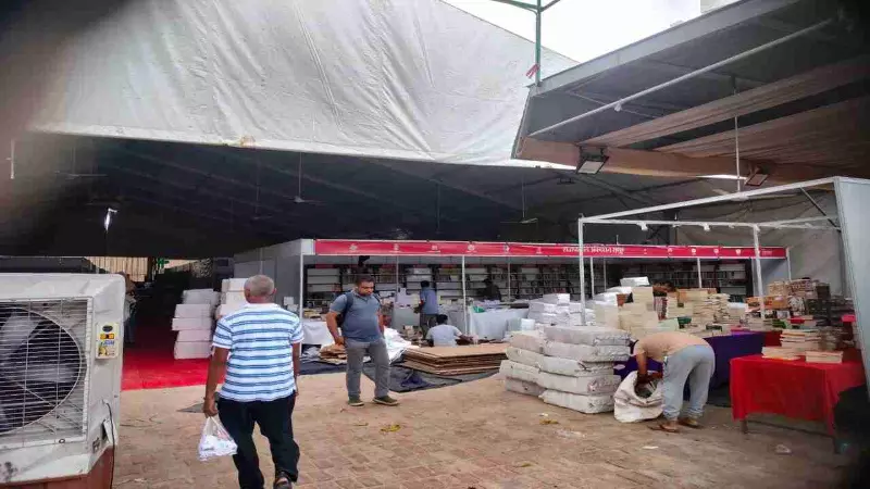 लखनऊ में कल से सजेगा साहित्यिक मेला, 125 स्टॉल पर होंगी हजारों किताबें लखनऊ में कल से सजेगा साहित्यिक मेला, 125 स्टॉल पर होंगी हजारों किताबें