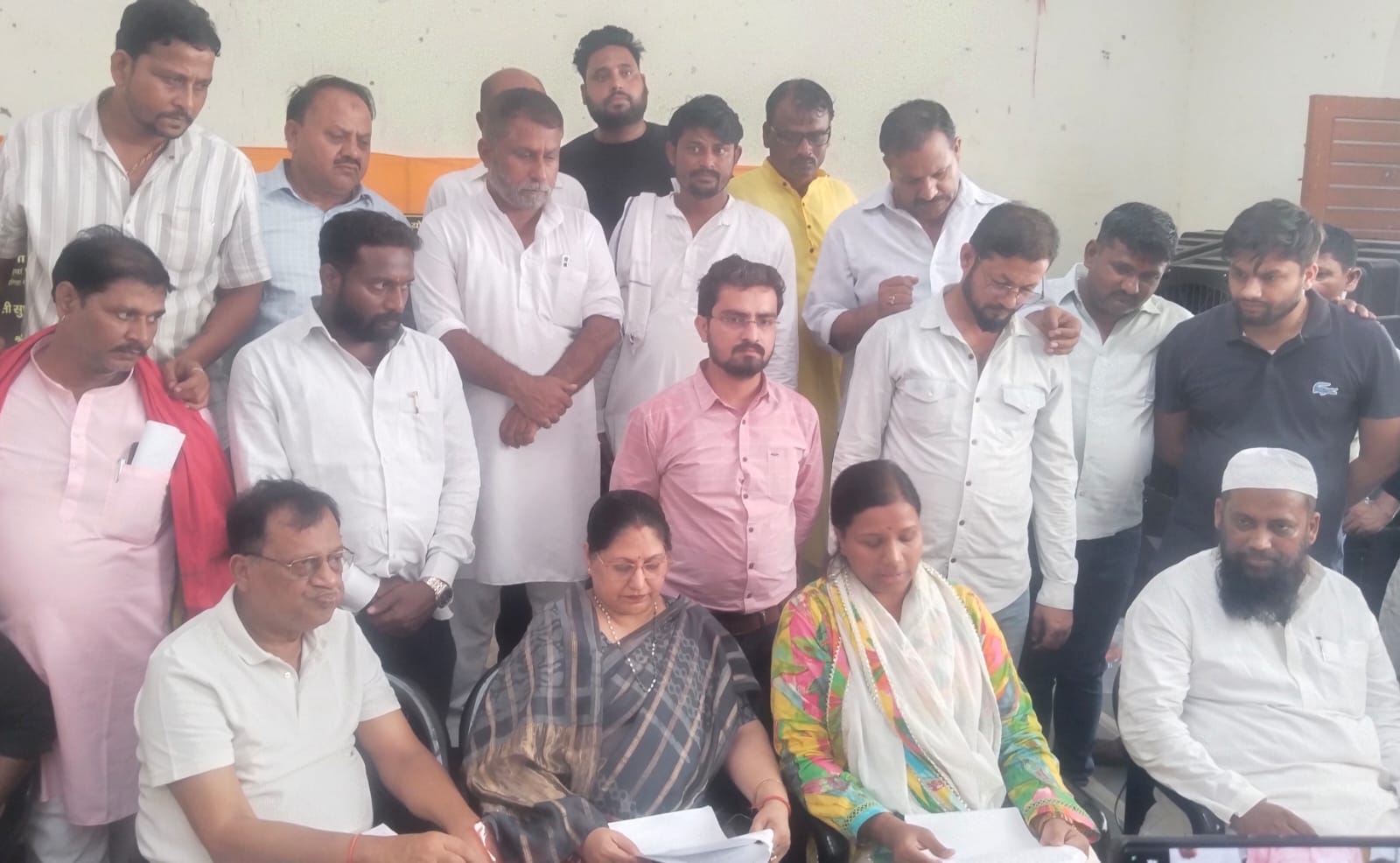 बहराइच शहर में विकास की बयार- सुधा टेकड़ीवाल के प्रयासों से सड़कों से लेकर घाट तक हो रहा कायाकल्प बहराइच शहर में विकास की बयार- सुधा टेकड़ीवाल के प्रयासों से सड़कों से लेकर घाट तक हो रहा कायाकल्प