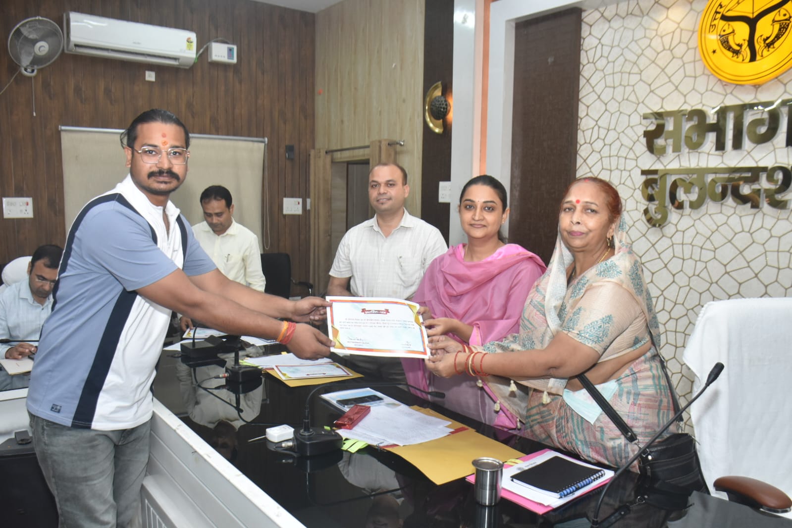 बुलंदशहर DM का जनपदवासियों को तोहफा- अब घर बैठे मिलेंगी नगर सेवाओं की सुविधाएं