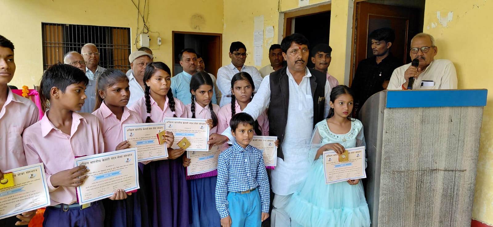 शिक्षक दिवस केसरी नंदन विद्या मंदिर में धूमधाम से मनाया गया उत्सव