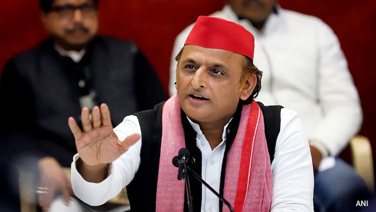 8 लाख के चालान पर भड़के अखिलेश यादव बोले- टोंटी चोरी वाला आरोप कभी नहीं भूलूंगा 8 लाख के चालान पर भड़के अखिलेश यादव बोले- टोंटी चोरी वाला आरोप कभी नहीं भूलूंगा