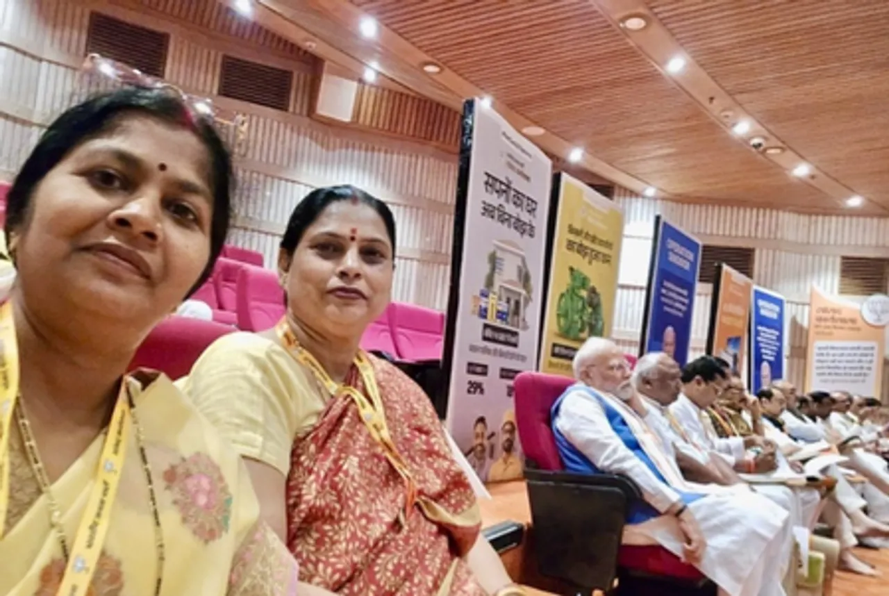 पीएम मोदी ने दिखाई सादगी, सांसदों की कार्यशाला में पिछली पंक्ति में बैठे पीएम मोदी ने दिखाई सादगी, सांसदों की कार्यशाला में पिछली पंक्ति में बैठे