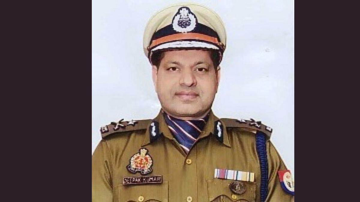 आगरा के पुलिस कमिश्नर दीपक कुमार फिर चर्चा में, सख़्त फैसलों से पहचान बना रहे सख्त अफसर आगरा के पुलिस कमिश्नर दीपक कुमार फिर चर्चा में, सख़्त फैसलों से पहचान बना रहे सख्त अफसर
