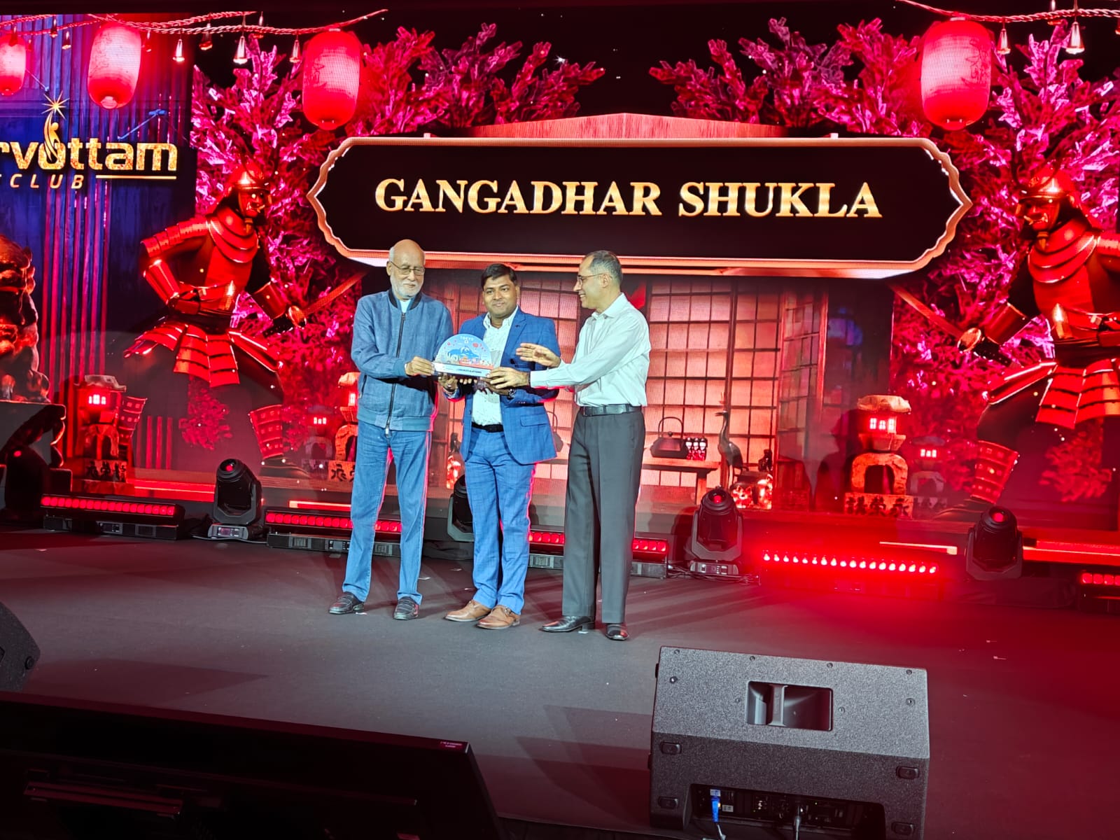 प्रयागराज : गंगाधर शुक्ल ने टोक्यो में चमकाया नाम, मिले सर्वोत्तम क्लब अवॉर्ड 2024-25 प्रयागराज : गंगाधर शुक्ल ने टोक्यो में चमकाया नाम, मिले सर्वोत्तम क्लब अवॉर्ड 2024-25