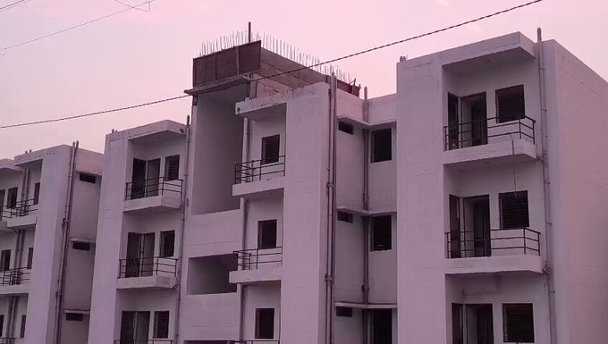 मुख्तार अंसारी की ज़मीन पर बने प्रधानमंत्री आवास, गरीबों को मिलेगा लाभ मुख्तार अंसारी की ज़मीन पर बने प्रधानमंत्री आवास, गरीबों को मिलेगा लाभ