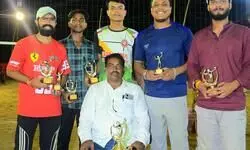 सरोजनी देवी वॉलीबॉल टूर्नामेंट : बाबू के.डी. सिंह बाराबंकी और सरोजनी अकादमी की रही धमक सरोजनी देवी वॉलीबॉल टूर्नामेंट : बाबू के.डी. सिंह बाराबंकी और सरोजनी अकादमी की रही धमक