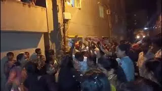 हासन (कर्नाटक) में गणेश विसर्जन जुलूस में घुसी बेकाबू ट्रक, 8 की मौत – 22 से ज्यादा घायल, गांव में मातम हासन (कर्नाटक) में गणेश विसर्जन जुलूस में घुसी बेकाबू ट्रक, 8 की मौत – 22 से ज्यादा घायल, गांव में मातम