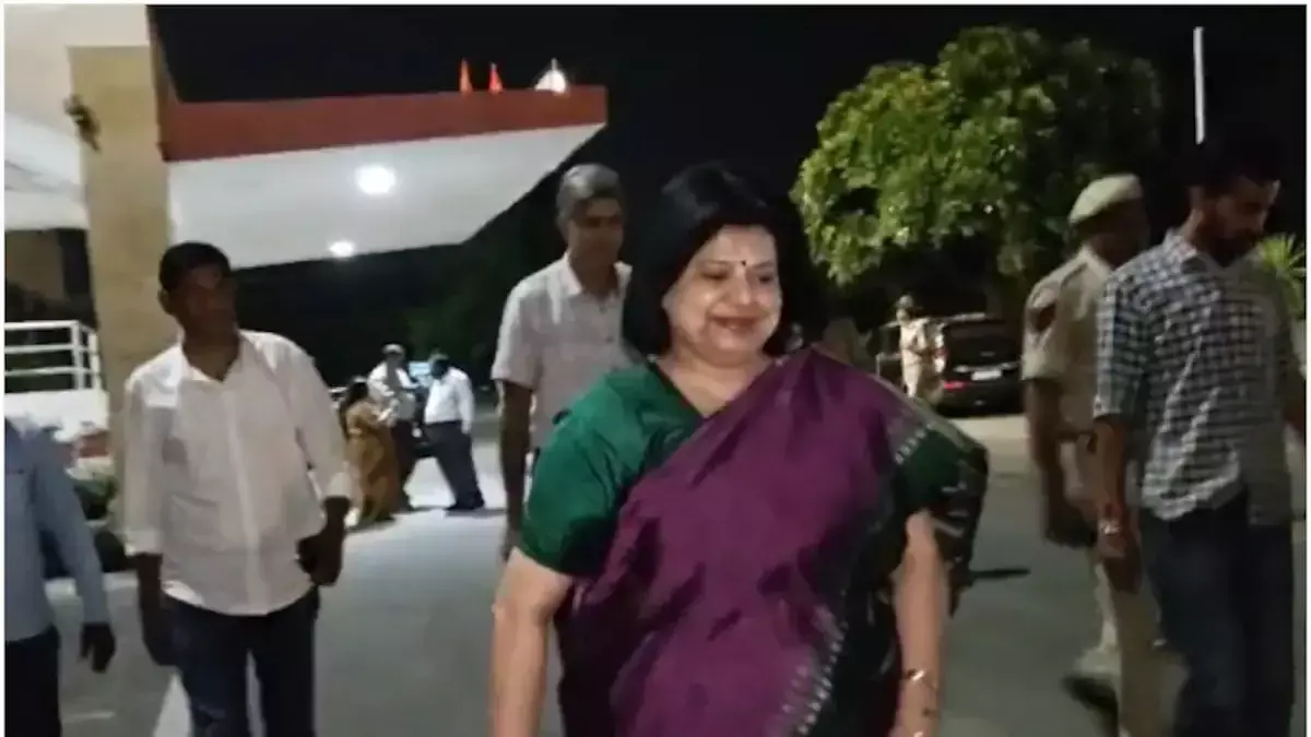 рдкреНрд░реЛ.рд╕реБрдиреАрддрд╛ рдорд┐рд╢реНрд░рд╛ рдиреЗ рдФрд░рдВрдЧрдЬреЗрдм рдХреЛ рдмрддрд╛рдпрд╛ рдХреБрд╢рд▓ рд╢рд╛рд╕рдХ, рдордЪрд╛ рдмрд╡рд╛рд▓ рддреЛ рдорд╛рдВрдЧреА рдорд╛рдлреА рдкреНрд░реЛ.рд╕реБрдиреАрддрд╛ рдорд┐рд╢реНрд░рд╛ рдиреЗ рдФрд░рдВрдЧрдЬреЗрдм рдХреЛ рдмрддрд╛рдпрд╛ рдХреБрд╢рд▓ рд╢рд╛рд╕рдХ, рдордЪрд╛ рдмрд╡рд╛рд▓ рддреЛ рдорд╛рдВрдЧреА рдорд╛рдлреА