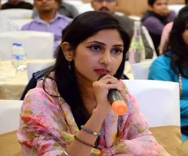 रायबरेली: विधायक अदिति सिंह का सख्त संदेश — “धमकी और अवैध वसूली बर्दाश्त नहीं” रायबरेली: विधायक अदिति सिंह का सख्त संदेश — “धमकी और अवैध वसूली बर्दाश्त नहीं”