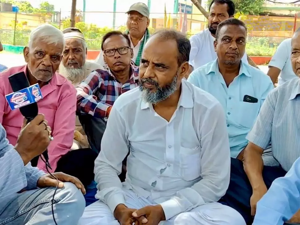 महमूद आलम के नेतृत्व में विष्णुगढ़ में झारखंड आंदोलनकारी मोर्चा की अहम बैठक, रैली और धरने का ऐलान महमूद आलम के नेतृत्व में विष्णुगढ़ में झारखंड आंदोलनकारी मोर्चा की अहम बैठक, रैली और धरने का ऐलान
