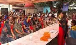 рдирд╛рд░реА рд╢рдХреНрддрд┐ : рдХрд┐рд╕реА рд╕реЗ рдбрд░рдиреЗ рдХреА рдЬрд░реВрд░рдд рдирд╣реАрдВ,рд╣рд░ рдорд╣рд┐рд▓рд╛ рд╢рдХреНрддрд┐ рд╕реНрд╡рд░реВрдкрд╛ - рдХреАрд░реНрддрд┐ рдХрд╢реНрдпрдк рдирд╛рд░реА рд╢рдХреНрддрд┐ : рдХрд┐рд╕реА рд╕реЗ рдбрд░рдиреЗ рдХреА рдЬрд░реВрд░рдд рдирд╣реАрдВ,рд╣рд░ рдорд╣рд┐рд▓рд╛ рд╢рдХреНрддрд┐ рд╕реНрд╡рд░реВрдкрд╛ - рдХреАрд░реНрддрд┐ рдХрд╢реНрдпрдк