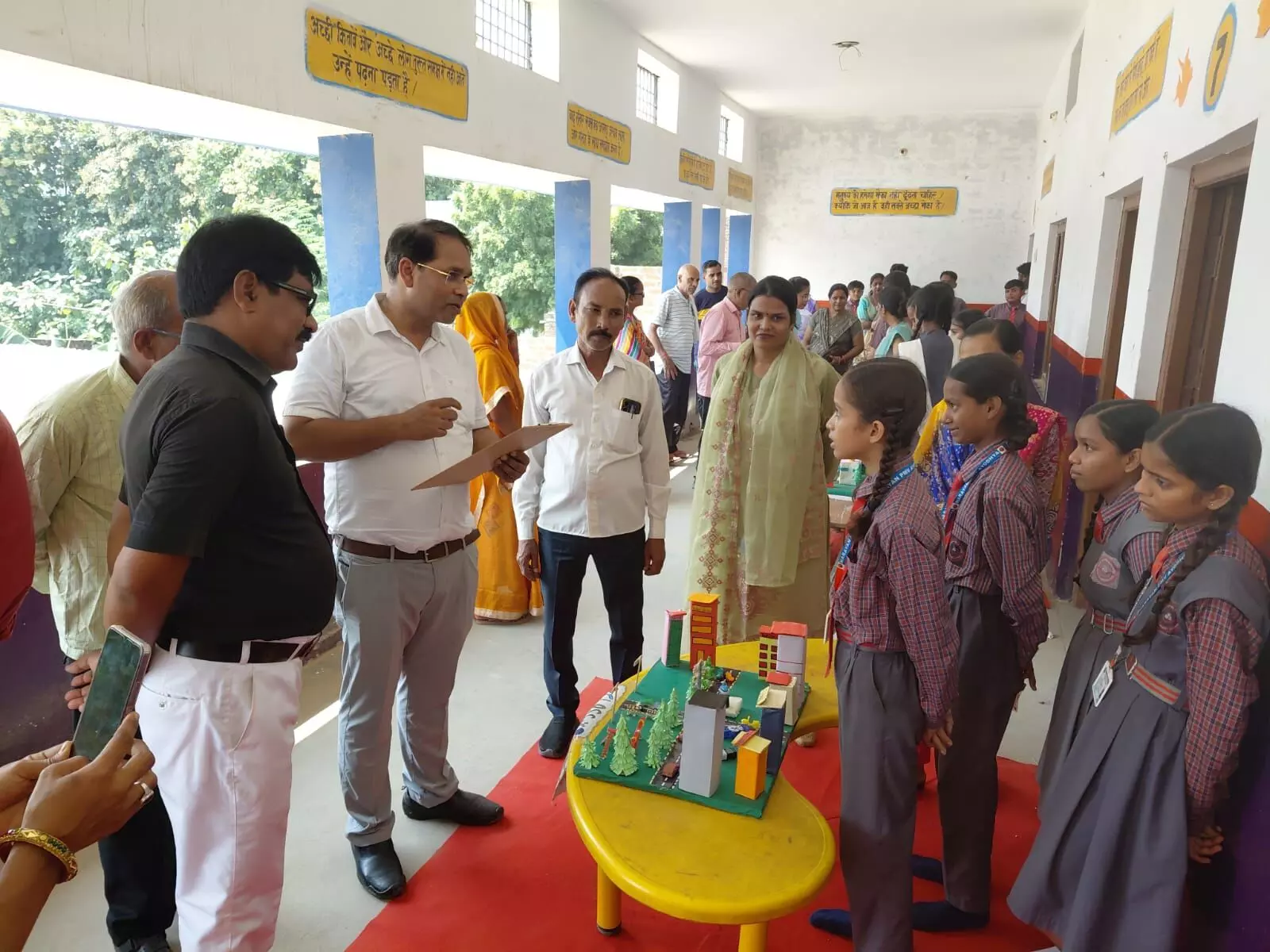 नारायण पब्लिक स्कूल में विज्ञान प्रदर्शनी का भव्य आयोजन, छात्र छात्राओं ने दिखाया अद्भुत प्रतिभा