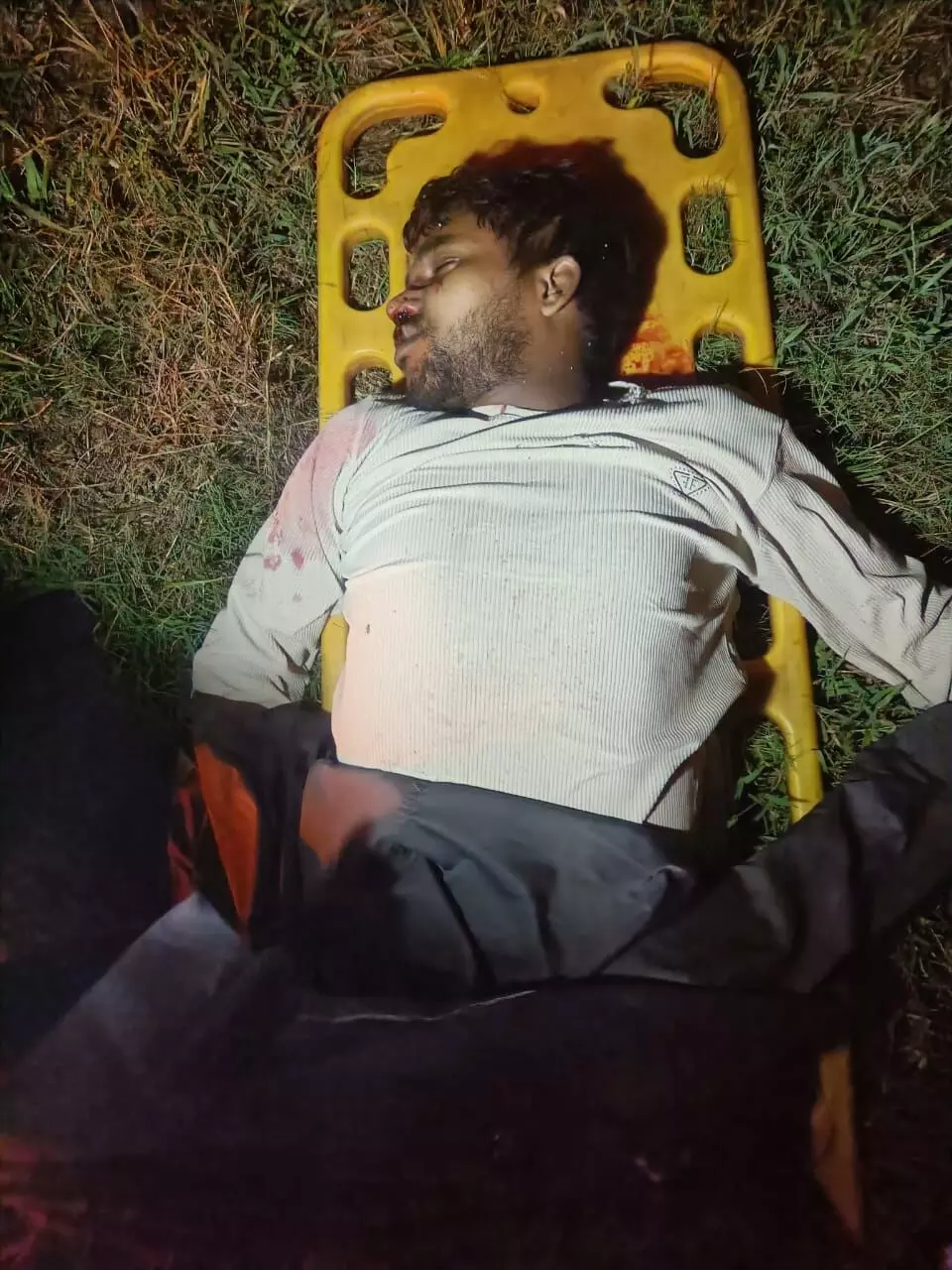 यमुना एक्सप्रेसवे पर दर्दनाक हादसा: बाइक सवार दो युवकों की मौत, बैंक पासबुक से हुई पहचान