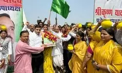 रेजांगला–रज कलश शौर्य यात्रा सैफई मे नेताजी की समाधि से रवाना रेजांगला–रज कलश शौर्य यात्रा सैफई मे नेताजी की समाधि से रवाना