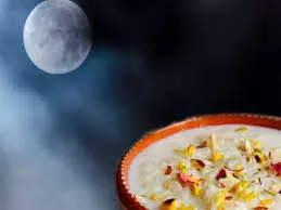 कल है शरद पूर्णिमा; जानिए लक्ष्मी पूजन विधि, शुभ मुहूर्त और मंत्र कल है शरद पूर्णिमा; जानिए लक्ष्मी पूजन विधि, शुभ मुहूर्त और मंत्र