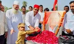 सपा संस्थापक मुलायम सिंह यादव को तृतीय पुण्यतिथि पर सपाईयों ने किया याद