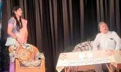 नहीं रचेंगे स्वांग भइया – हास्य के आईने में झूठ की सच्चाई