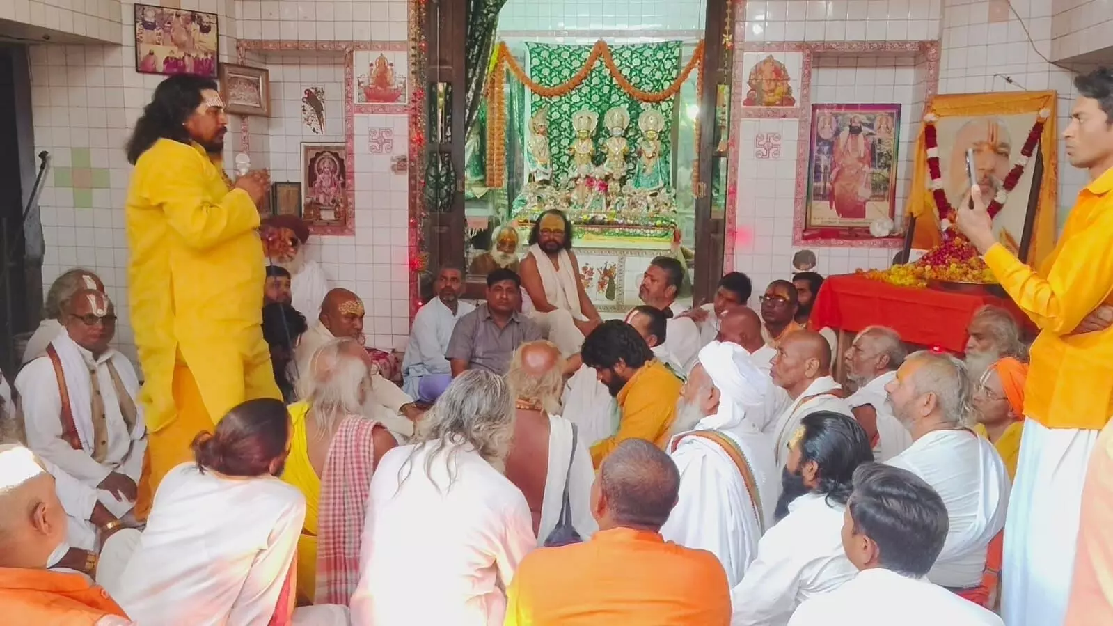 धर्मगुरुओं ने साकेतवासी महंत राममिलनदास जी को दी सच्ची श्रद्धांजलि