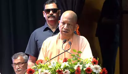 CM योगी बोले- अब वो सरकार नहीं...जो दंगाइयों के सामने घुटने टेक दे