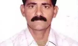 प्रयागराज में वरिष्ठ पत्रकार लक्ष्मी नारायण सिंह उर्फ पप्पू सिंह की चाकू से हत्या, आरोपी मुठभेड़ में घायल , पुलिस जांच जारी प्रयागराज में वरिष्ठ पत्रकार लक्ष्मी नारायण सिंह उर्फ पप्पू सिंह की चाकू से हत्या, आरोपी मुठभेड़ में घायल , पुलिस जांच जारी