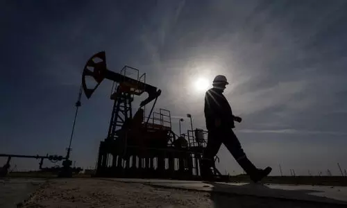 रूसी तेल कंपनियों पर अमेरिकी प्रतिबंध से भारत पर क्या होगा असर?