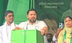 वक्फ कानून कूड़ेदान में फेंक देंगे... बिहार चुनाव की पहली रैली में तेजस्वी यादव वक्फ कानून कूड़ेदान में फेंक देंगे... बिहार चुनाव की पहली रैली में तेजस्वी यादव