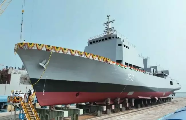 स्वदेशी जहाज ‘इक्षक’: आत्मनिर्भर भारत की दिशा में एक और सशक्त कदम स्वदेशी जहाज ‘इक्षक’: आत्मनिर्भर भारत की दिशा में एक और सशक्त कदम