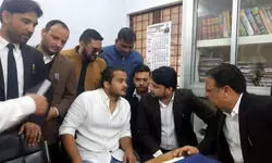 अब्दुल्ला आजम को पासपोर्ट कोर्ट में जमा करने का आदेश अब्दुल्ला आजम को पासपोर्ट कोर्ट में जमा करने का आदेश