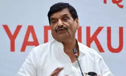 भाजपा सरकार उत्तर प्रदेश का पैसा लूट कर गुजरात के विकास में लगा  रही भाजपा सरकार उत्तर प्रदेश का पैसा लूट कर गुजरात के विकास में लगा  रही