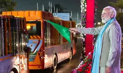 प्रधानमंत्री नरेंद्र मोदी ने एकता नगर में ₹1,220 करोड़ की परियोजनाओं का शुभारंभ, 25 ई-बसों को दिखाई हरी झंडी