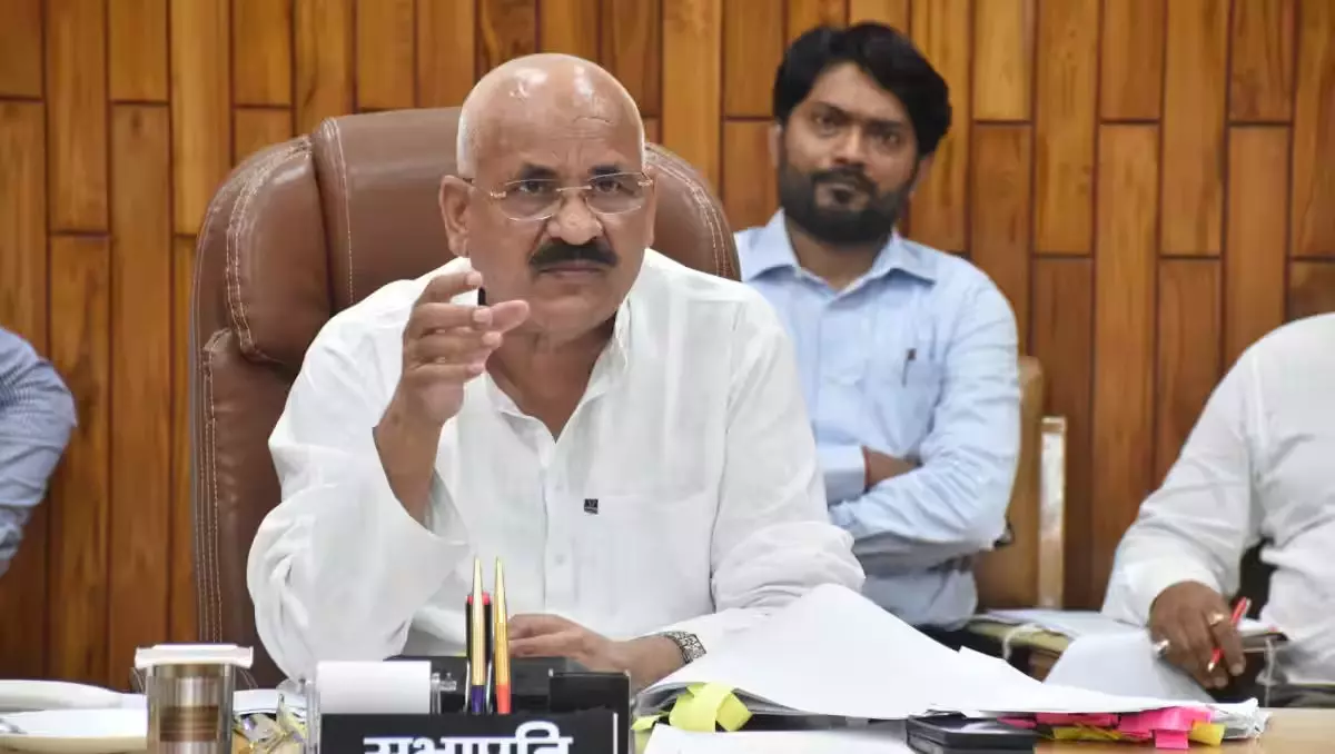 अमरोहा में सपा विधायक महबूब अली पर झूठा शपथ पत्र देने का आरोप, मुस्लिम कमेटी चुनाव में मचा बवाल अमरोहा में सपा विधायक महबूब अली पर झूठा शपथ पत्र देने का आरोप, मुस्लिम कमेटी चुनाव में मचा बवाल