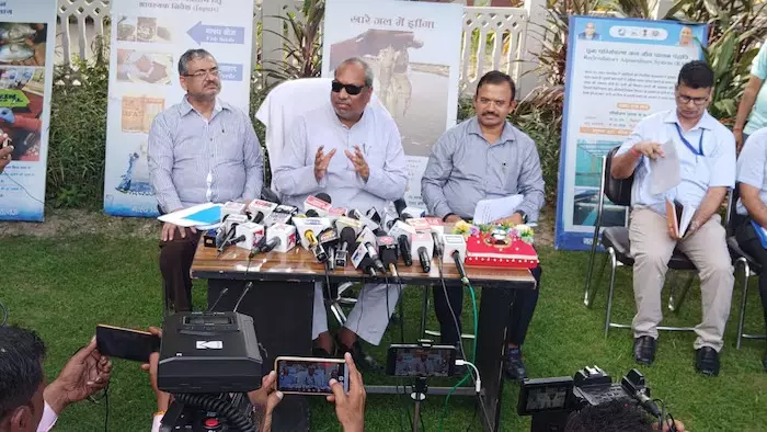 सुल्तानपुर : मत्स्य विभाग की योजनाओं की समीक्षा बैठक में मंत्री संजय निषाद के सख्त निर्देश  “मछुआ समुदाय को योजनाओं का अधिकतम लाभ मिले”