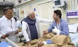 दिल्ली धमाका अपडेट : भूटान से लौटते ही प्रधानमंत्री मोदी सीधे एलएनजेपी अस्पताल पहुंचे - घायलों का हालचाल लिया, कहा “देश आतंक के आगे कभी नहीं झुकेगा” दिल्ली धमाका अपडेट : भूटान से लौटते ही प्रधानमंत्री मोदी सीधे एलएनजेपी अस्पताल पहुंचे - घायलों का हालचाल लिया, कहा “देश आतंक के आगे कभी नहीं झुकेगा”