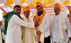 साकेत बुद्ध विहार में यादव चौधरी संघ सम्मान का हुआ भव्य आयोजन साकेत बुद्ध विहार में यादव चौधरी संघ सम्मान का हुआ भव्य आयोजन