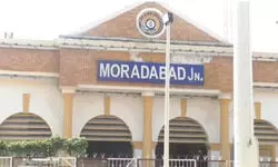 दिल्ली ब्लास्ट के बाद मुरादाबाद में हाई अलर्ट… डोर-टू-डोर वैरिफिकेशन कर रही पुलिस दिल्ली ब्लास्ट के बाद मुरादाबाद में हाई अलर्ट… डोर-टू-डोर वैरिफिकेशन कर रही पुलिस