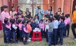 कमलापुर में बाल दिवस पर एलआईपीएस सिधौली के नन्हे छात्रों का शैक्षिक भ्रमण कमलापुर में बाल दिवस पर एलआईपीएस सिधौली के नन्हे छात्रों का शैक्षिक भ्रमण