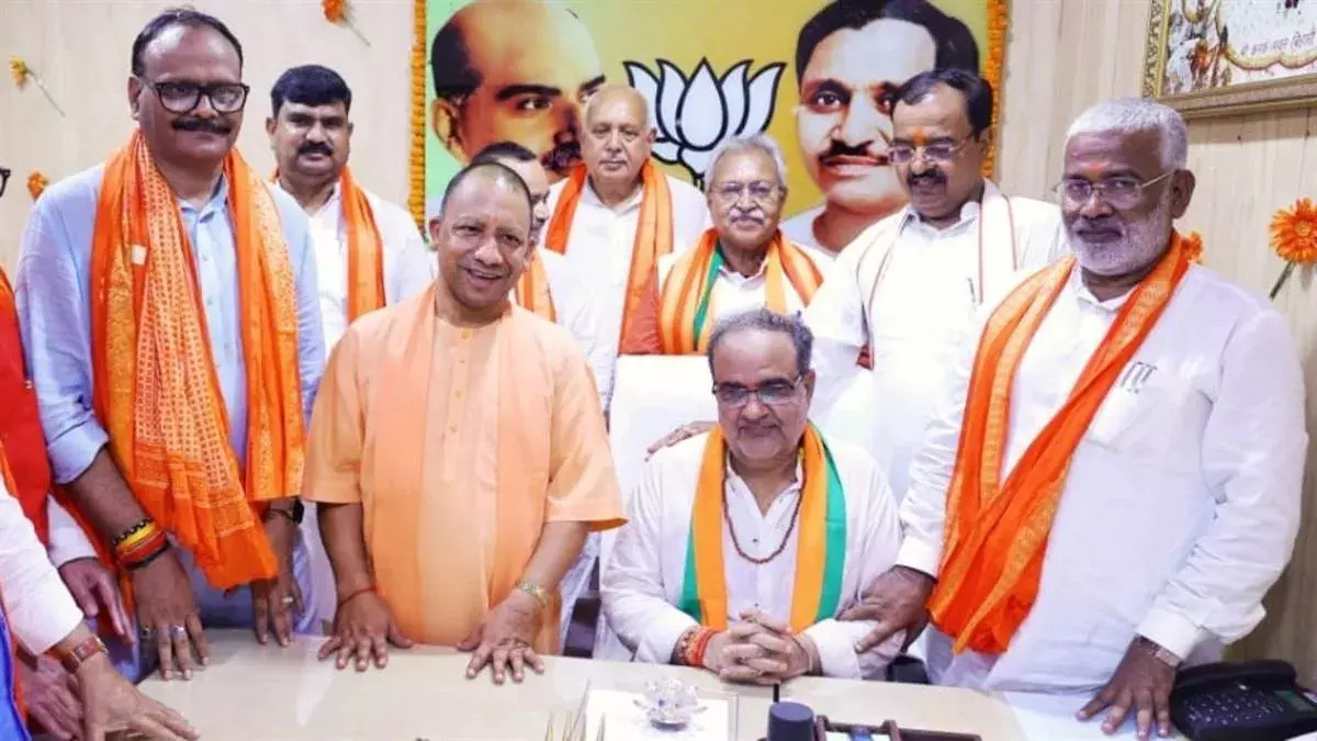 बिहार जीत के बाद बीजेपी का फोकस यूपी पर: संगठन और कैबिनेट में बड़े बदलाव की तैयारी