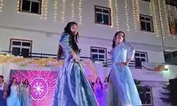 चंदौली: मैक्सवेल नर्सिंग कॉलेज में फ्रेशर्स पार्टी का भव्य आयोजन, सांस्कृतिक रंगों और सेवा-स्वास्थ्य थीम ने बांधा समां चंदौली: मैक्सवेल नर्सिंग कॉलेज में फ्रेशर्स पार्टी का भव्य आयोजन, सांस्कृतिक रंगों और सेवा-स्वास्थ्य थीम ने बांधा समां