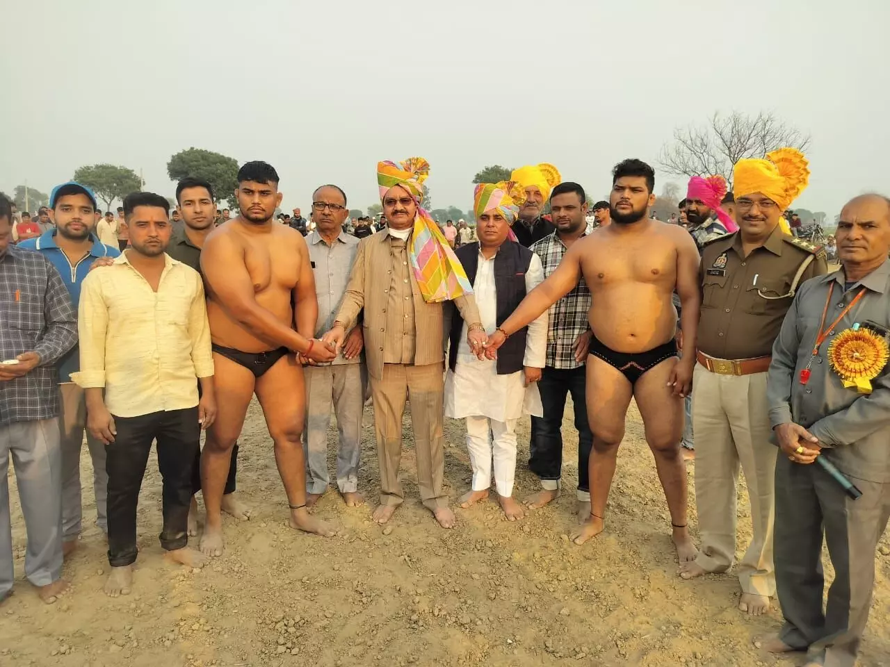 स्व. पालेन्द्र सिंह पहलवान स्मृति दंगल संपन्न, अंतिम मुकाबला रहा रोमांचक स्व. पालेन्द्र सिंह पहलवान स्मृति दंगल संपन्न, अंतिम मुकाबला रहा रोमांचक