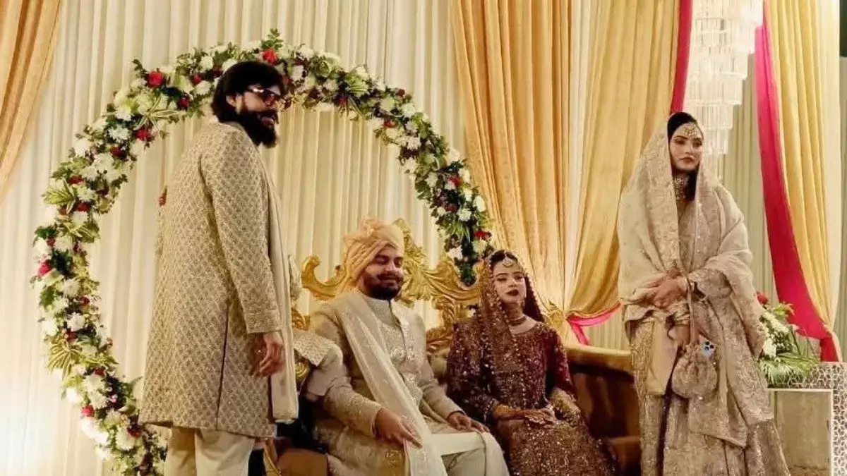 मुख्तार अंसारी के बेटे उमर अंसारी का निकाह, पत्नी फातिमा को पिता की फोटो दिखा भावुक हुए मुख्तार अंसारी के बेटे उमर अंसारी का निकाह, पत्नी फातिमा को पिता की फोटो दिखा भावुक हुए