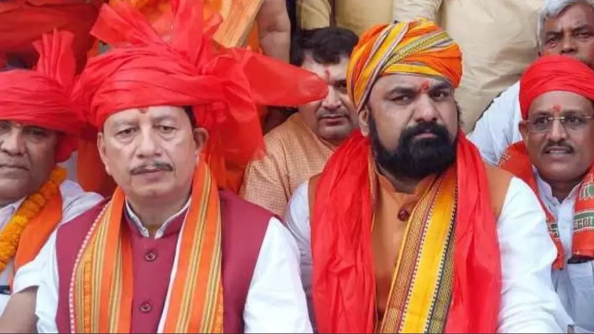 बिहार में सत्ता का नया समीकरण : नीतीश की 10वीं पारी, सम्राट–विजय की एंट्री से NDA हुआ और मजबूत बिहार में सत्ता का नया समीकरण : नीतीश की 10वीं पारी, सम्राट–विजय की एंट्री से NDA हुआ और मजबूत